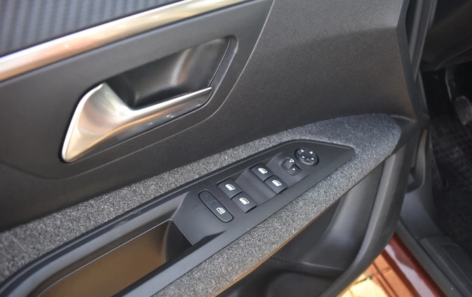 Peugeot 3008 cena 72900 przebieg: 103760, rok produkcji 2018 z Siemiatycze małe 232
